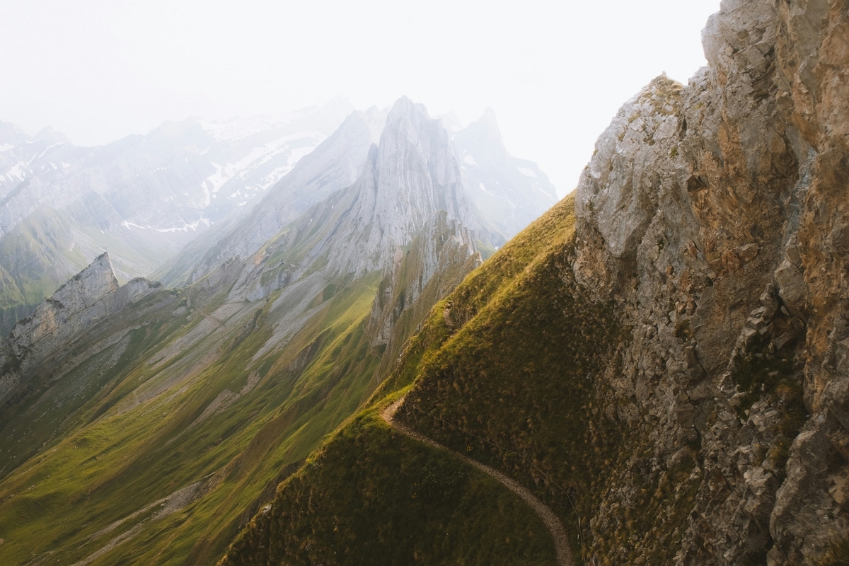 평화로운 바다의 아침
